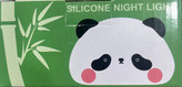 🔸 ویژگیها: طراحی بانمک به شکل پاندا بدنه سیلیکونی نرم، نشکن و کودکپسند تغییر رنگ نور با لمس یا ضربه نور ملایم مناسب برای خواب شب شارژ با کابل USB ایدهآل برای دکور اتاق کودک، نوزاد و هدیه تولد