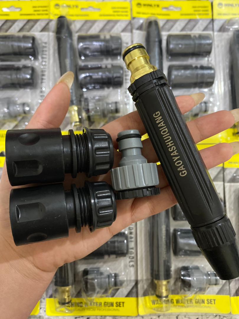 نازل کارواش برنجی سرشلنگ کارواش دستی برنجی نازل شست‌وشوی سر شلنگ آب نازل کارواش حرفه‌ای سر شلنگ کارواش نازل آب‌پاش سری کارواش  قابل تنظیم وپرفشار سری برنجی با کیفیت مناسب همه جا همه کاره ضدزنگ با فشار بالا دستی پرفشار با کوپلینگ کامل تنظیم‌دار